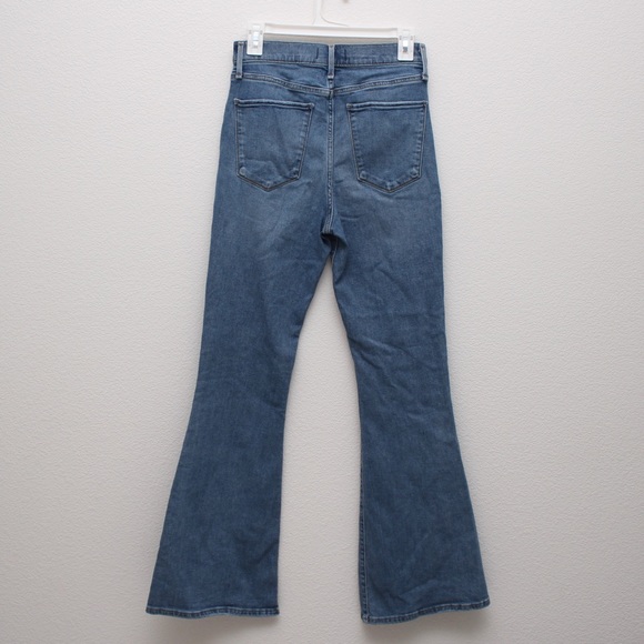 Abercrombie & Fitch High Rise Flared Jeans - Picture 3 of 3